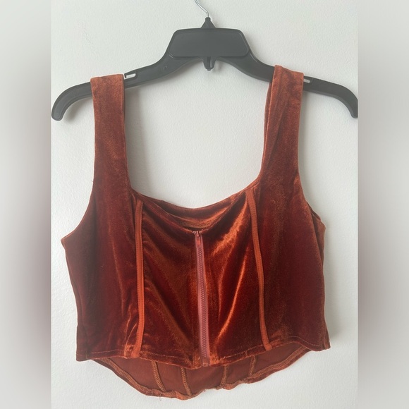 Velvet cropped top size large - Picture 3 of 4